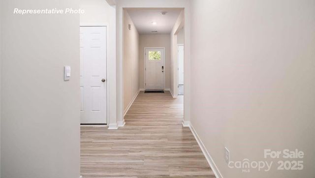 152 Meadow View Drive, Statesville, NC 28677