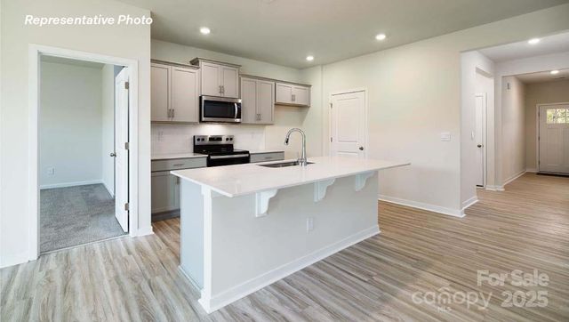 152 Meadow View Drive, Statesville, NC 28677