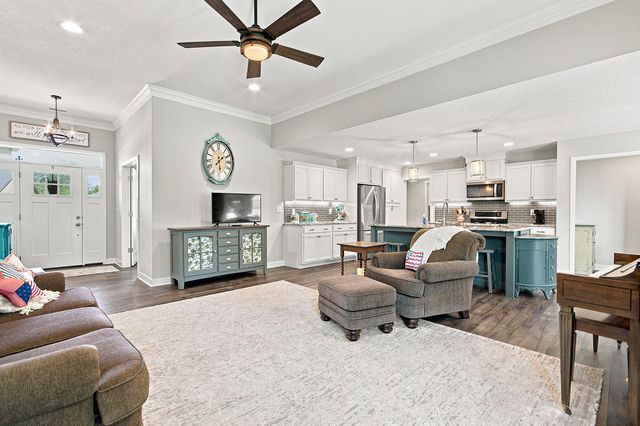 1608 SPRING MOUNTAIN DR, Columbia, MO 65201