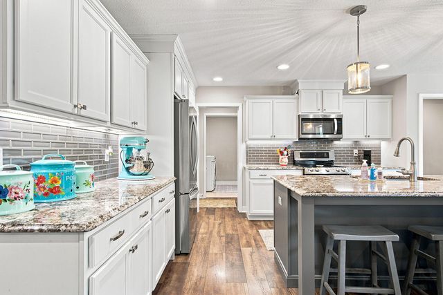 1608 SPRING MOUNTAIN DR, Columbia, MO 65201
