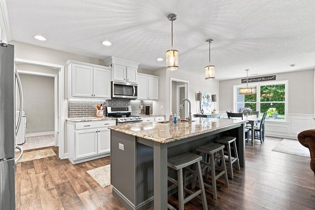 1608 SPRING MOUNTAIN DR, Columbia, MO 65201