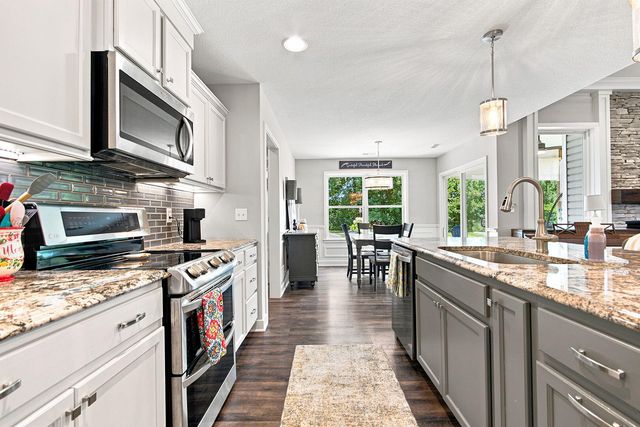 1608 SPRING MOUNTAIN DR, Columbia, MO 65201