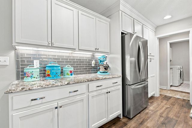 1608 SPRING MOUNTAIN DR, Columbia, MO 65201