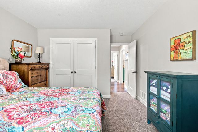 1608 SPRING MOUNTAIN DR, Columbia, MO 65201