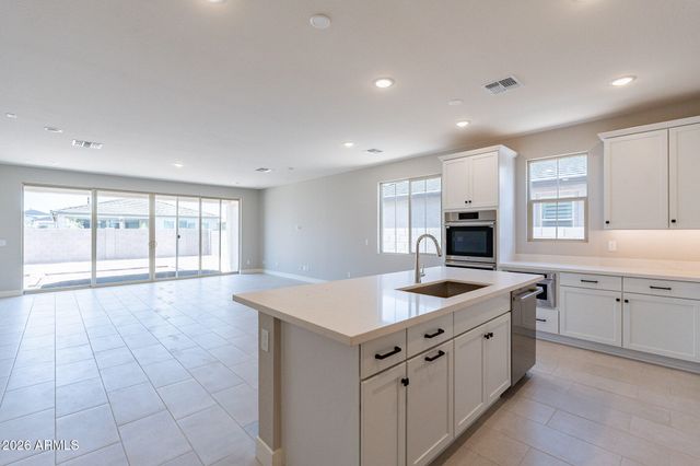 9645 E RAINBOW Avenue, Mesa, AZ 85212