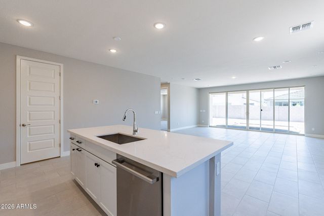 9645 E RAINBOW Avenue, Mesa, AZ 85212