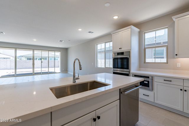 9645 E RAINBOW Avenue, Mesa, AZ 85212