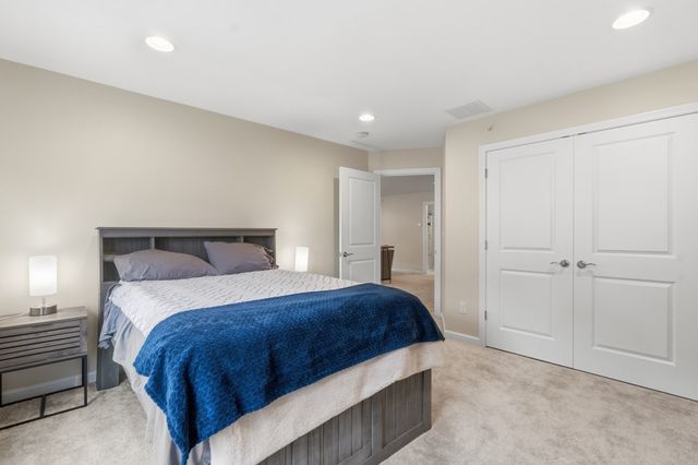 114 Orchard Dr 8, Sudbury, MA 01776