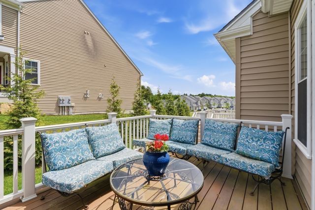 114 Orchard Dr 8, Sudbury, MA 01776