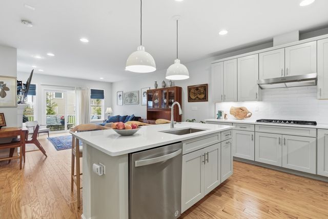 114 Orchard Dr 8, Sudbury, MA 01776