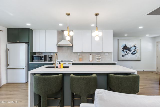 8650 E ROANOKE Avenue, Scottsdale, AZ 85257