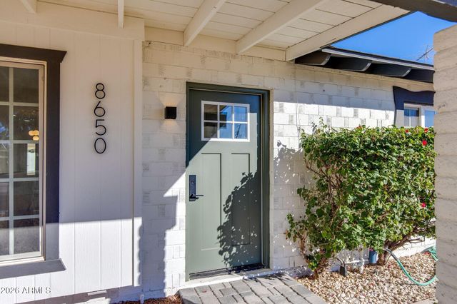 8650 E ROANOKE Avenue, Scottsdale, AZ 85257