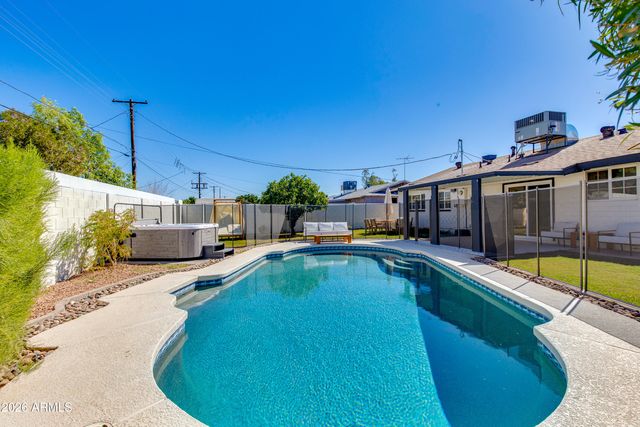 8650 E ROANOKE Avenue, Scottsdale, AZ 85257