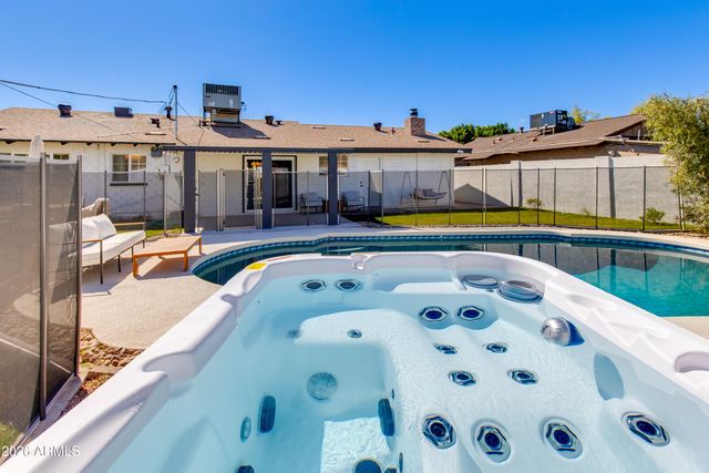 8650 E ROANOKE Avenue, Scottsdale, AZ 85257