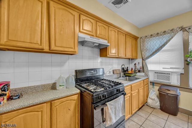 34 Church St, Bound Brook Boro, NJ 08805