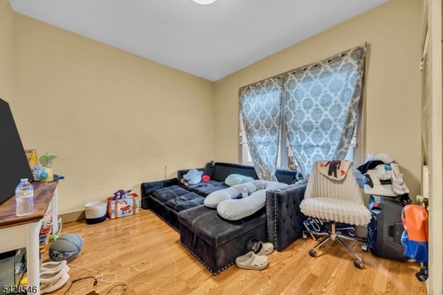 34 Church St, Bound Brook Boro, NJ 08805