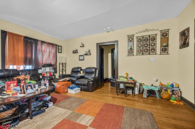 34 Church St, Bound Brook Boro, NJ 08805