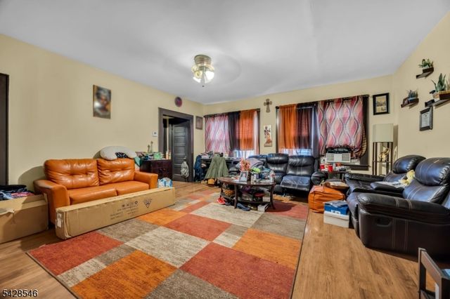 34 Church St, Bound Brook Boro, NJ 08805