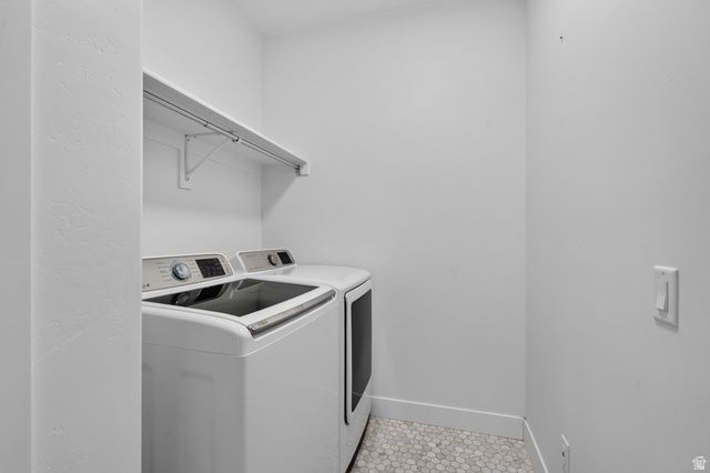 36 W SYRACUSE RD, Vineyard, UT 84059
