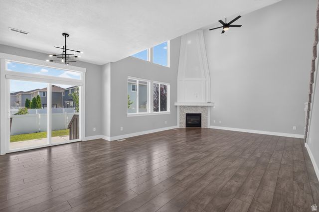36 W SYRACUSE RD, Vineyard, UT 84059