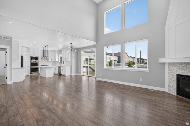36 W SYRACUSE RD, Vineyard, UT 84059