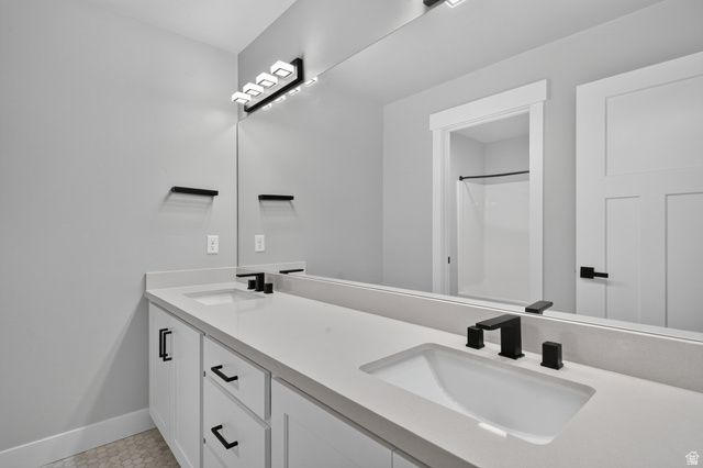36 W SYRACUSE RD, Vineyard, UT 84059