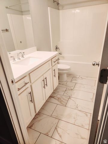 36 W SYRACUSE RD, Vineyard, UT 84059