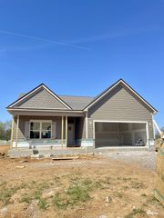 5732 Shoreline Drive, Rockvale, TN 37153