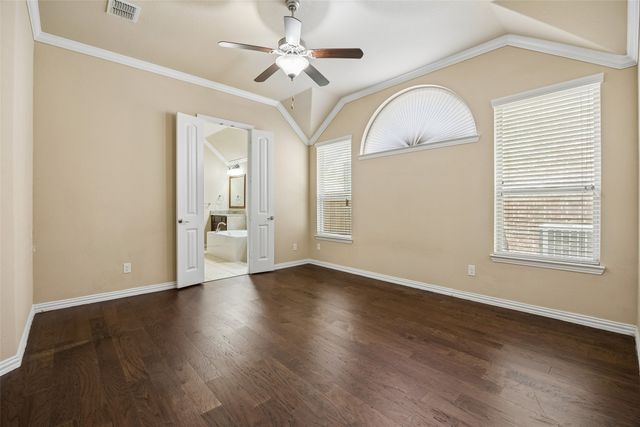 338 Wyndale Drive, Lewisville, TX 75056