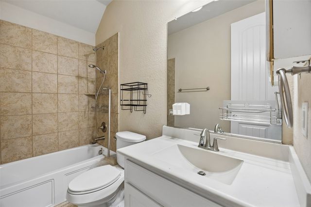 338 Wyndale Drive, Lewisville, TX 75056