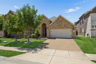 338 Wyndale Drive, Lewisville, TX 75056