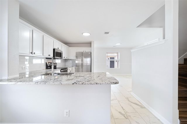 1400 Portchester Castle PATH, Pflugerville, TX 78660