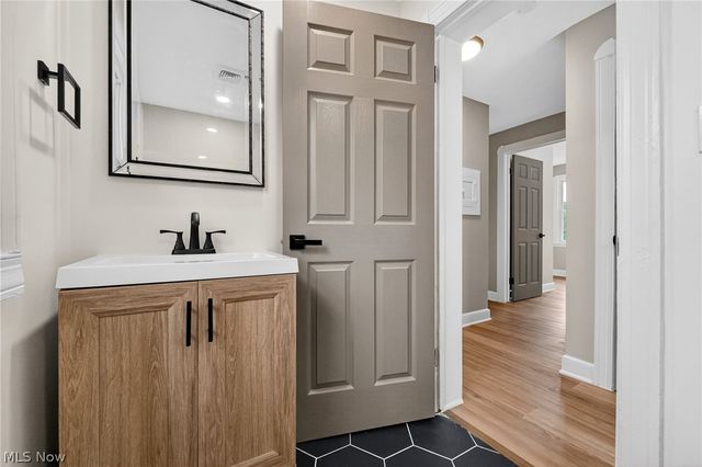 3802 Freemont Road, South Euclid, OH 44121