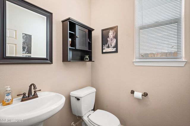 2000 Long Hollow Drive, Reno, NV 89521