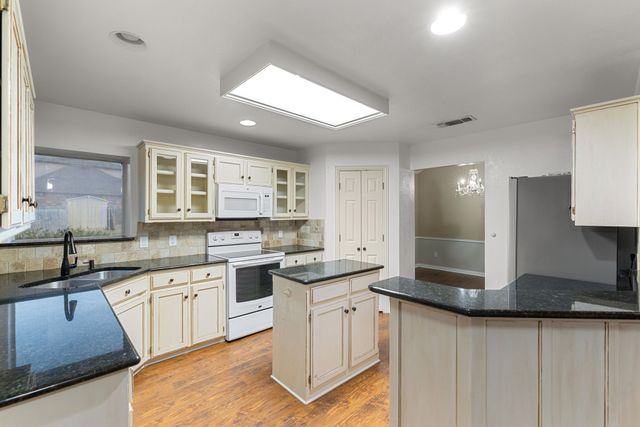 1418 Holley Creek Lane, Mansfield, TX 76063