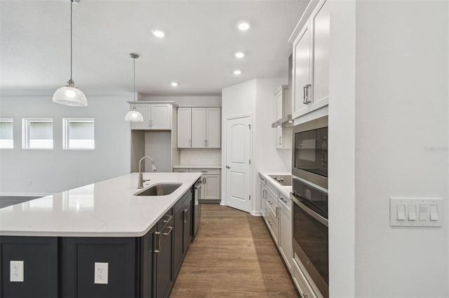 5944 BRISTLE OAK STREET, Mount Dora, FL 32757