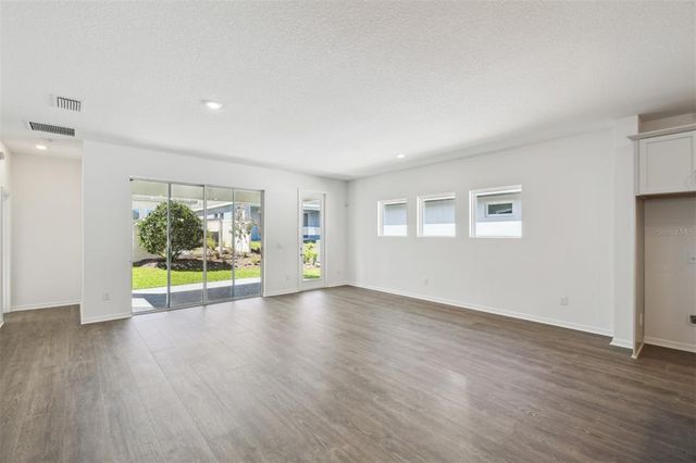 5944 BRISTLE OAK STREET, Mount Dora, FL 32757