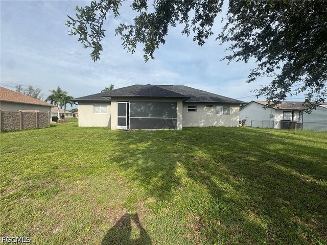 2227 SW 5th AVE, Cape Coral, FL 33991