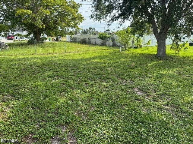 2227 SW 5th AVE, Cape Coral, FL 33991