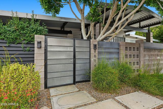 8614 E BERRIDGE Lane, Scottsdale, AZ 85250