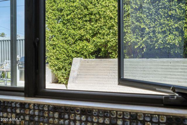 8614 E BERRIDGE Lane, Scottsdale, AZ 85250