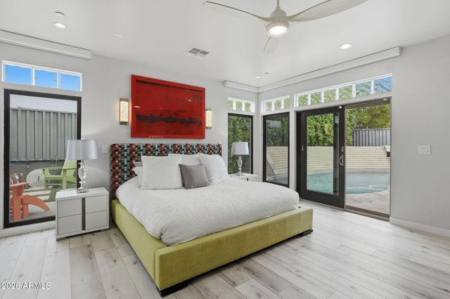 8614 E BERRIDGE Lane, Scottsdale, AZ 85250