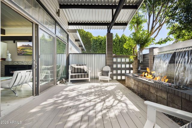 8614 E BERRIDGE Lane, Scottsdale, AZ 85250