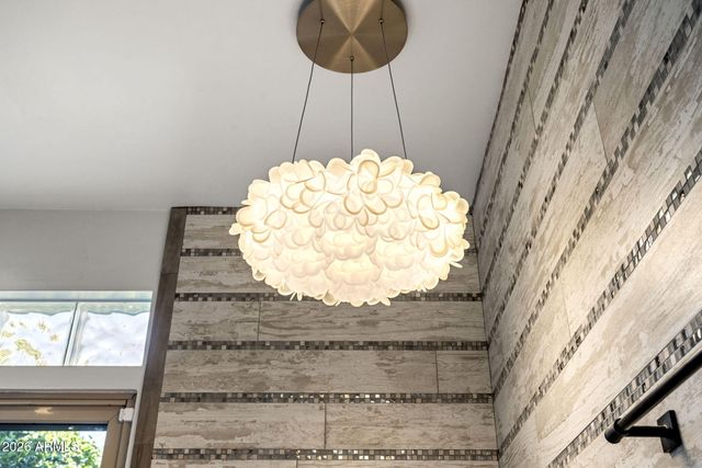 8614 E BERRIDGE Lane, Scottsdale, AZ 85250