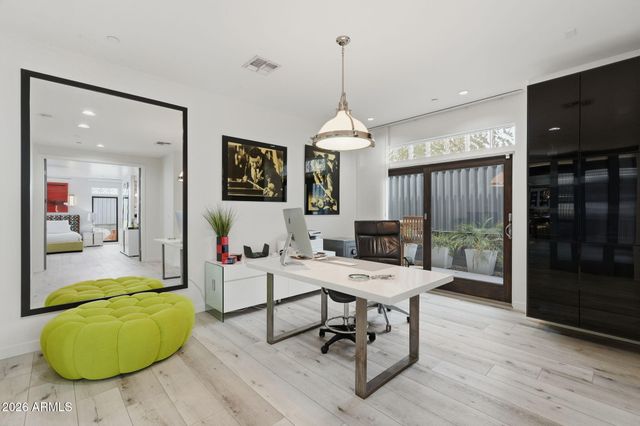 8614 E BERRIDGE Lane, Scottsdale, AZ 85250