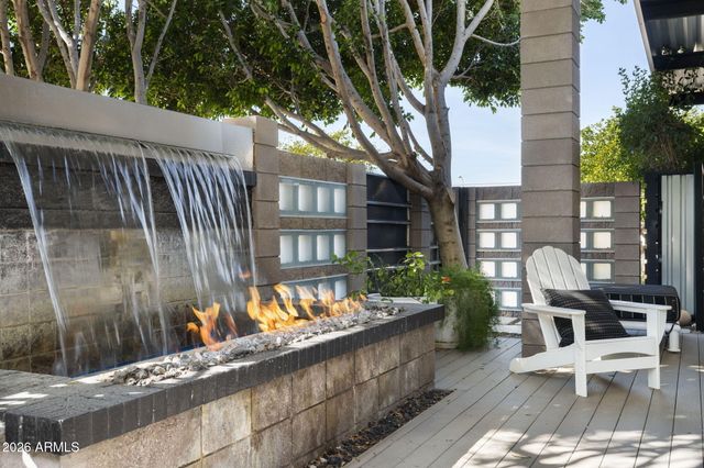 8614 E BERRIDGE Lane, Scottsdale, AZ 85250