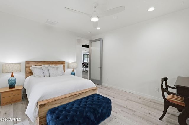 8614 E BERRIDGE Lane, Scottsdale, AZ 85250