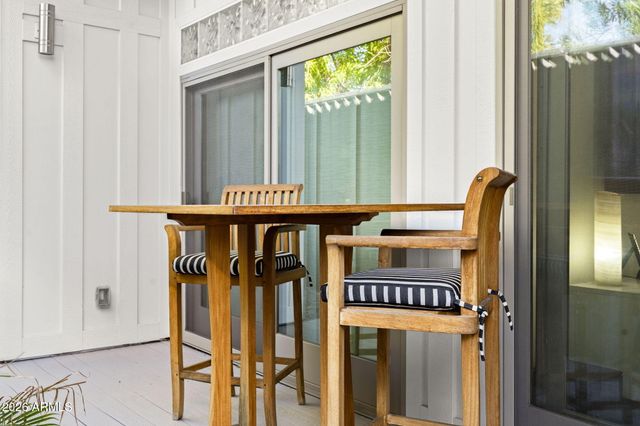 8614 E BERRIDGE Lane, Scottsdale, AZ 85250