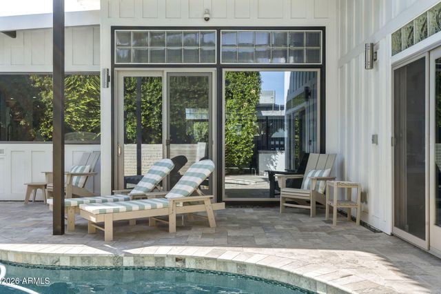 8614 E BERRIDGE Lane, Scottsdale, AZ 85250