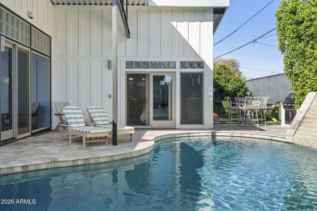 8614 E BERRIDGE Lane, Scottsdale, AZ 85250